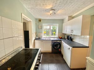 Kitchen- click for photo gallery